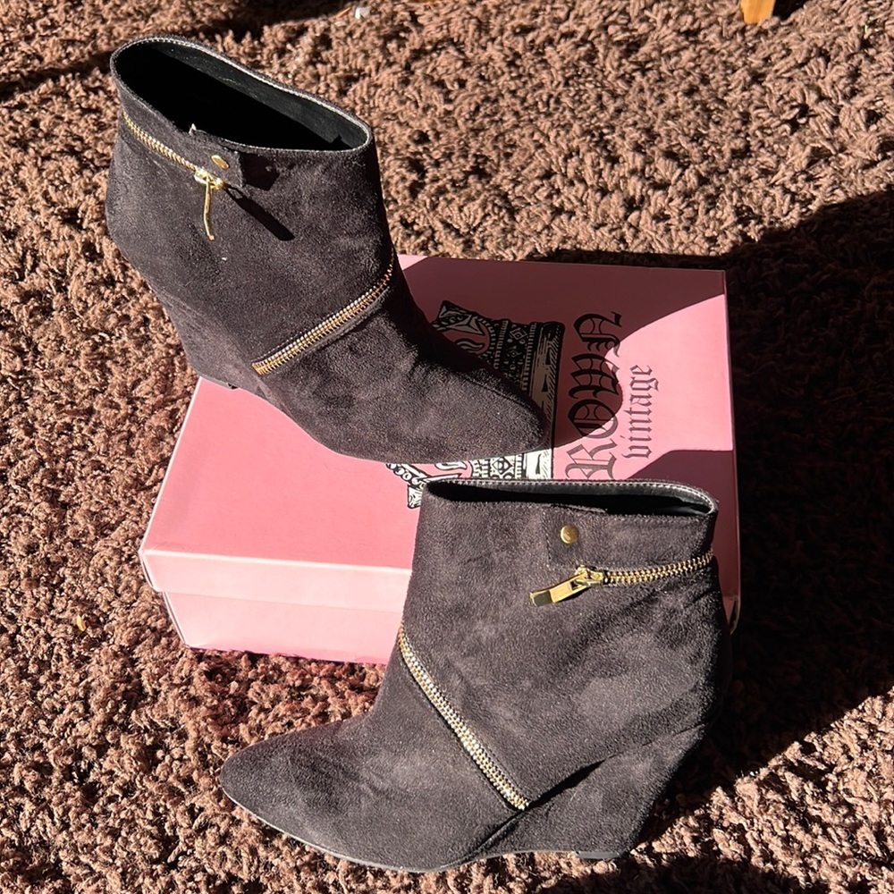 Slightly wore wedge ankle booties